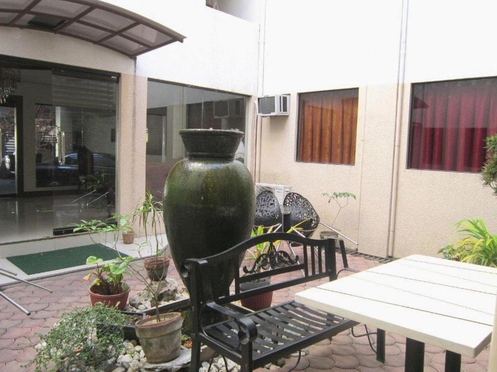 Rich Manor Pension House Cagayán de Oro Extérieur photo